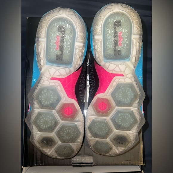 Nike LeBron 12 XII 23 Chromosomes Size 13 Like New Excellent Condition! - Picture 3 of 9